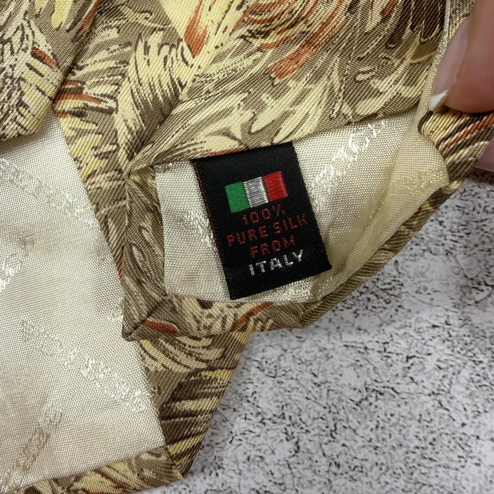 Serica silk tie